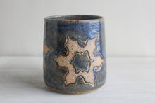 Load image into Gallery viewer, Blue Carved Medium Mug