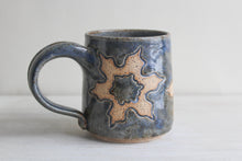 Load image into Gallery viewer, Blue Carved Medium Mug