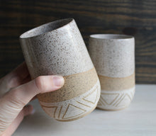 Load image into Gallery viewer, White Sgraffito Tumblers