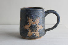 Load image into Gallery viewer, Blue Carved Medium Mug